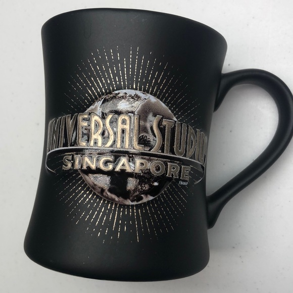 ❤️ HOST PICK ❤️ COLLECTIBLE COFFEE MUG UNIVERSAL STUDIOS SINGAPORE ❤️ - Picture 1 of 4
